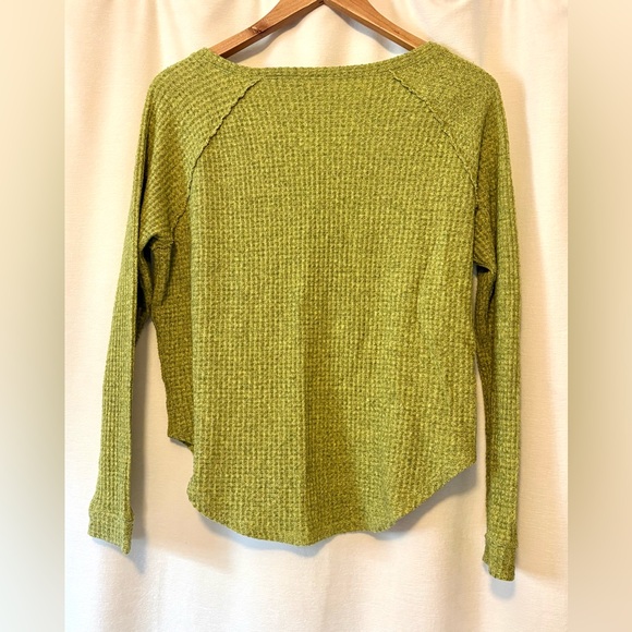 American Eagle Soft & Sexy Plush Waffle Knit Longsleeve size XS - Picture 2 of 3